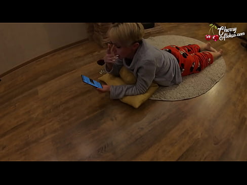 ❤️ Loira Louca a Chupar Pila Enorme a Chupar e a Saltar sobre ela - Sexo Anal ☑ Sexo superior em pt.porn-milf300.ru ❌❤